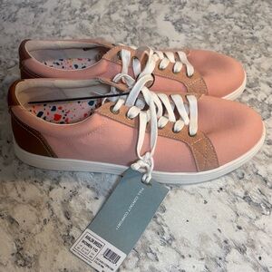 REVITALIGN Women's Avalon Breeze Sneaker, Grey, Size 11D